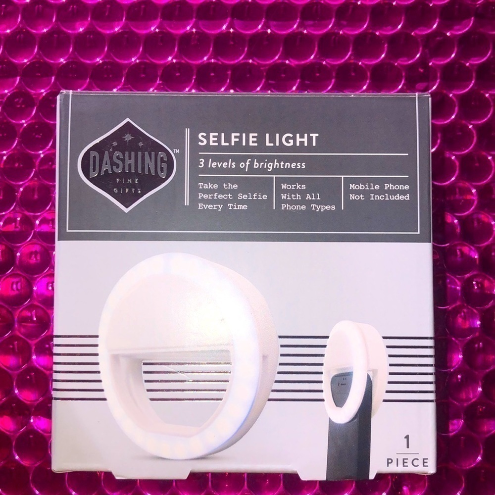 Selfie LIGHT for Cell Phone Selfies/Live  3 Brightness Levels 3.5” New In Box